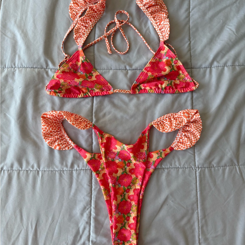 Strawberry Milk Mob Ruffled High Waist Floral Bikini (size M)